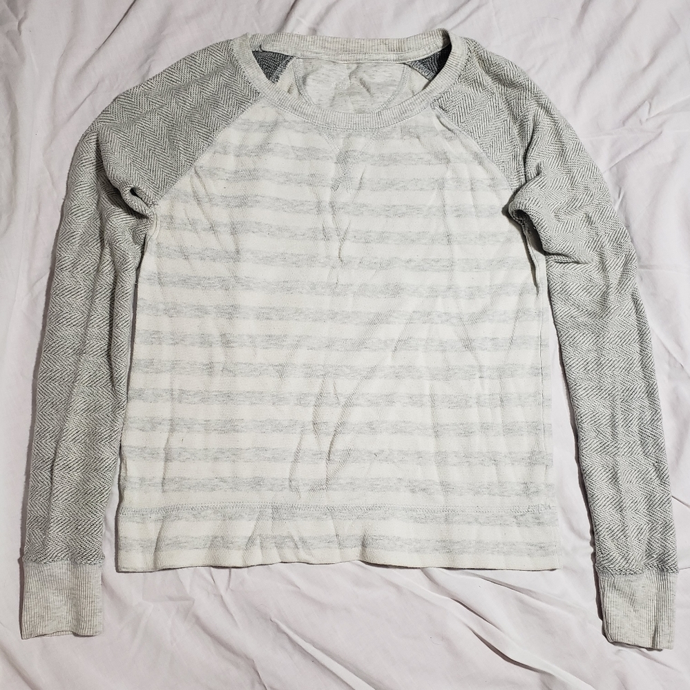 Merona womans long sleeved sweater small